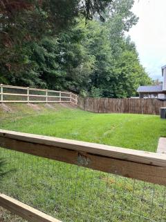 Peaceful Hideaway Fully Stocked Entire Home - 9