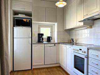 Peaceful Seaside Home - Sauna, Balcony, Wi-Fi - 3