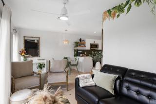 Heat of Siesta Village Walk to Beach w heated Pool - Siesta Key - 7