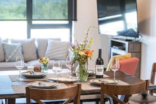 Revytalise - Cozy 3 Bedroom Condo - 6