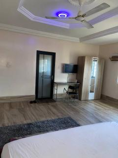 Akuz Lodge - Accra - 5