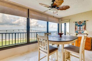 Panoramic Gulf Views: Renovated Fort Myers Condo! - 2