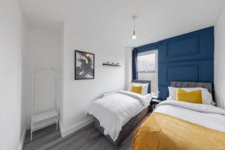 Cosy 2-Bed Home in the heart of Medway l Sleeps 5 - 6