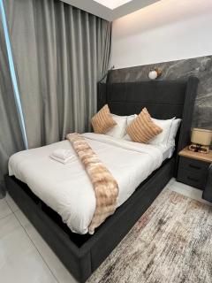 Deluxe Kass Studio - Accra - 9