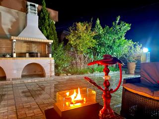 Villa Asterousia with Heated Jacuzzi, BBQ & Lounge - Stérnai - 8