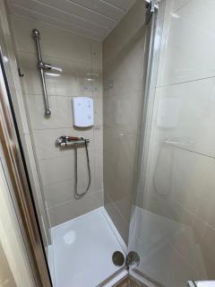 Private Double and Triple Room North London - 2