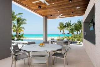 Cool beachfront fully staffed villa with unique architecture - 6