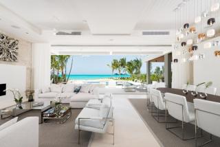 Cool beachfront fully staffed villa with unique architecture - 5