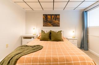 Lovely, Two Bedroom Apartment with tons of space - Conneaut Lake - 2