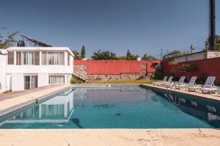Gran casa con alberca climatizada jacuzzi y asador - 9