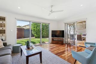 Sunshine Sea Retreat Glenelg Beachside Bliss - Glenelg - 3