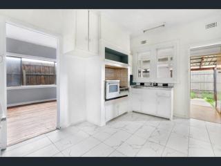 Cosy home in Bentleigh - 6