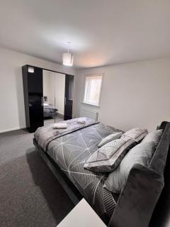 Newly refurbed 3 bed home 15mins to Edin city - 6