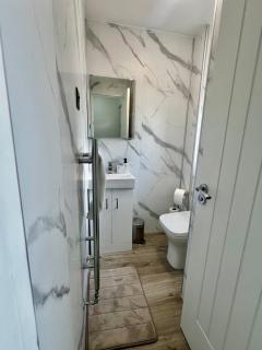 Newly refurbed 3 bed home 15mins to Edin city - 3