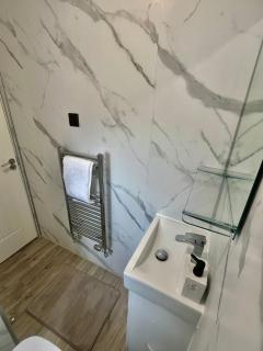 Newly refurbed 3 bed home 15mins to Edin city - 2