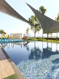 Apt 1 to 11pax BKT Jalil Pool Gym 7min LRT Wi-Fi YSW Homes - 8
