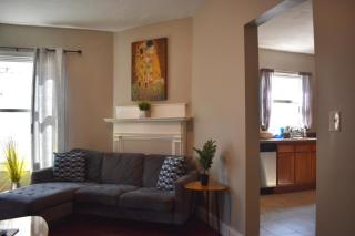 Urban Oasis 4BR Industrial Apartment - 3