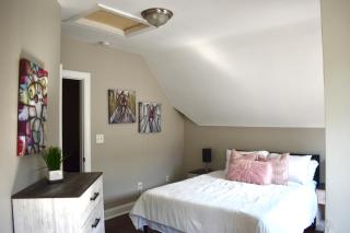 Urban Oasis 4BR Industrial Apartment - Pittsburgh - 8
