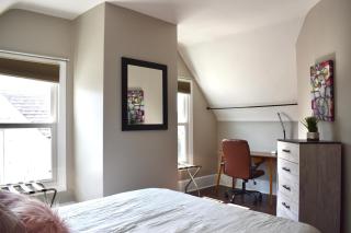 Urban Oasis 4BR Industrial Apartment - Pittsburgh - 9