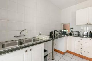 Peaceful & Cozy Apartment - 1