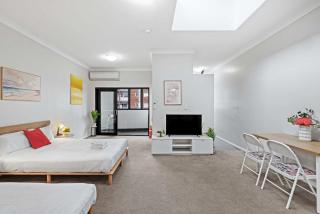 Transit-Friendly Studio - Direct to City & Beach - Sydney - 0