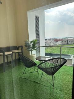 Cozy 2BR Near Banex Plaza Fast WiFi - Mobushipe - 9