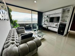 Hermoso apartamento en El Poblado con linda vista - 0