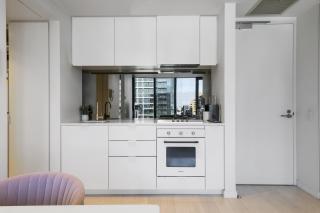 Bright South Yarra 1 Bed Flat Near Cafés & Shops - 2