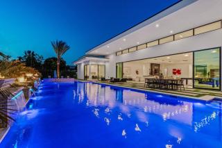 Indio Stay w Exclusive Amenities Pool Hot Tub Spa Firepit Bravo Villa 16 by AvantStay - 4