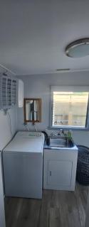 Cuttriss Coastal Nook - 1