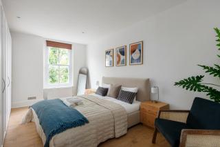 Holland Park 2 Bedroom Apartment - London - 9