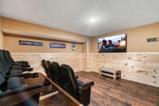 Relax and Recharge Sauna Hot Tub and Gym - 1