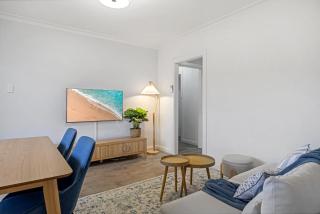 3-Bed Campbelltown Stay with Private Balcony - Campbelltown - 3