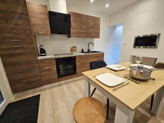 Maison de ville rénovée avec garage privatif à Épinal - FR-1-589-834 - 0