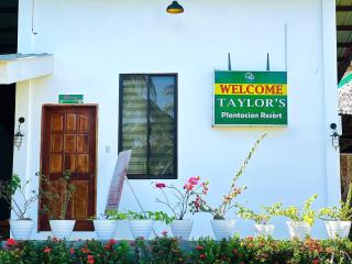 Taylors Plantacion Resort- Modern Villa - 1