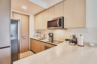 Amazing two bedroom condo - 8