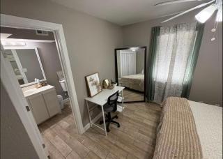 2 BR 2 Bath Airport SpaceX LNG WashDry Deck Pets - Brownsville - 7