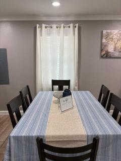 2 BR 2 Bath Airport SpaceX LNG WashDry Deck Pets - 6