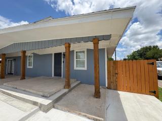 2 BR 2 Bath Airport SpaceX LNG WashDry Deck Pets - Brownsville - 3