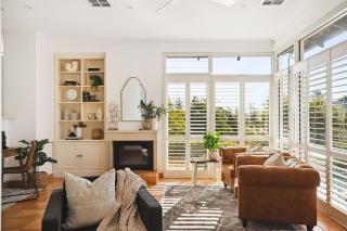 Coastal Retreat-Spacious 4BR Walk to Beach - 3