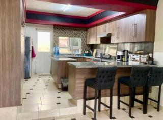 Hermosa casa y muy amplia por el ITESO en Zapopan - 2