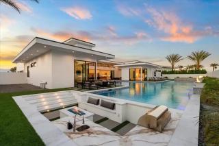 Bravo by AvantStay Sleeps 21 Luxe Villa w Pool Hot Tub Pickleball - Indio - 0