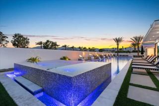 Bravo by AvantStay Sleeps 21 Luxe Villa w Pool Hot Tub Pickleball - Indio - 9