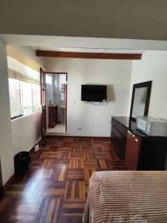 Amplia habitación independiente Larcomar - Lima - 7