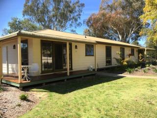 Winbi River Resort Holiday Rentals - Moama - 7
