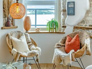 Rock Cottage - 9