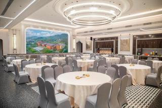 Guangzhou Baiyun International Convention Center LN Dongfang Hotel - 7