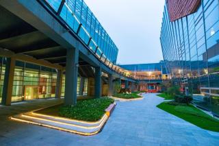 Guangzhou Baiyun International Convention Center LN Dongfang Hotel - 4