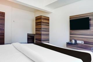 Super Townhouse Ambegaon Road Katraj Formerly White Castle - Pune - 2