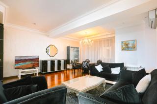Katsin Building ! 3 Bedroom Luxury Apartment with 2 Bathrooms! - 0